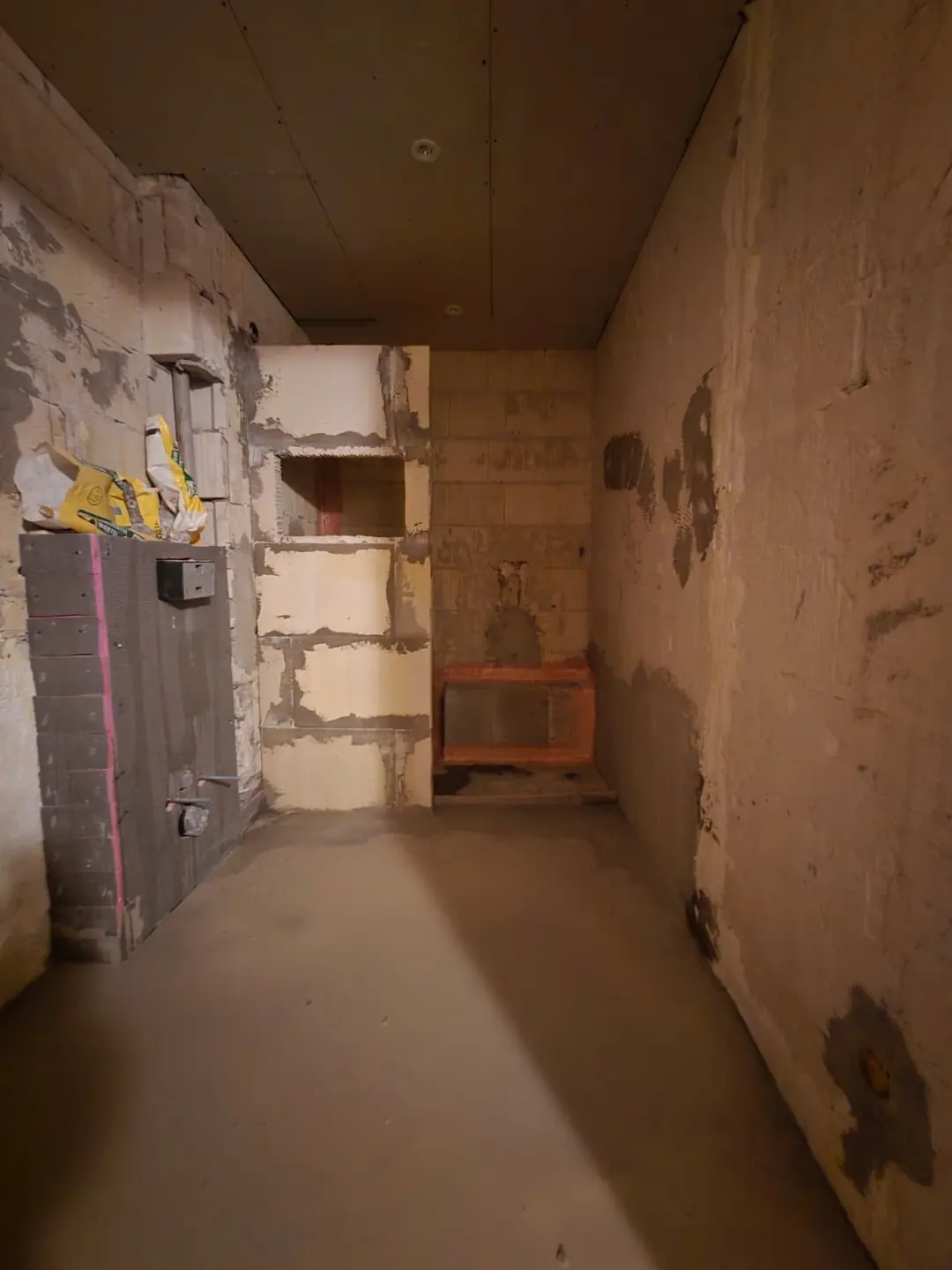 Zellige accentwand — van casco tot tegelwerk — Nijmegen — voor de renovatie